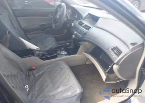 2009 Honda Accord 2.4 Lx from USA, damaged, VIN 1HGCP26379A055401